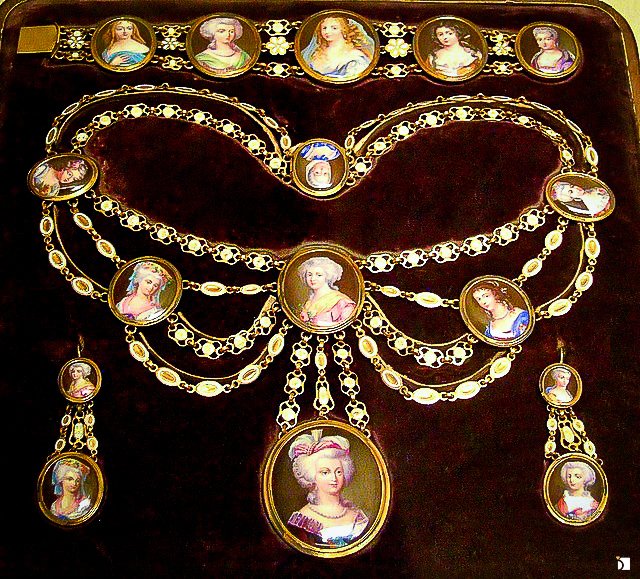 Image showing Jewelry Necklace Piece Family Tree from The Renaissance