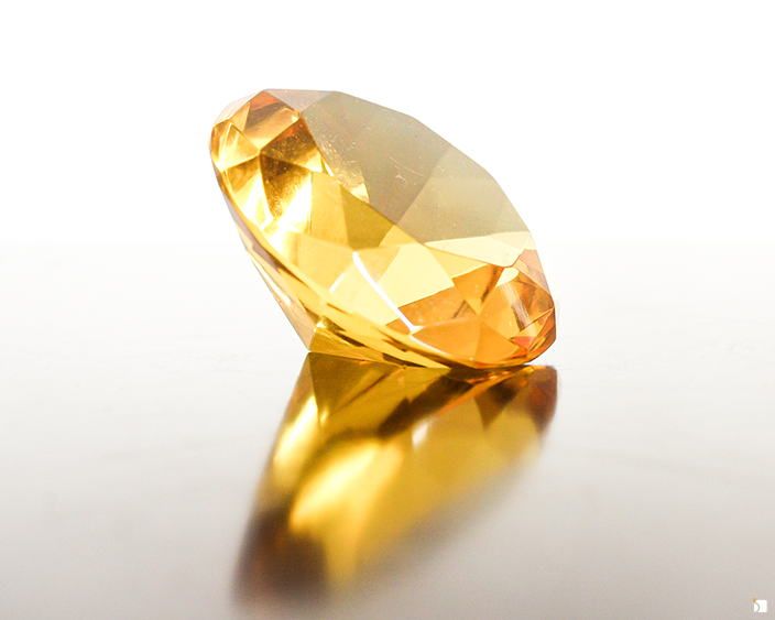 Loose Topaz Gemstone Feature Image