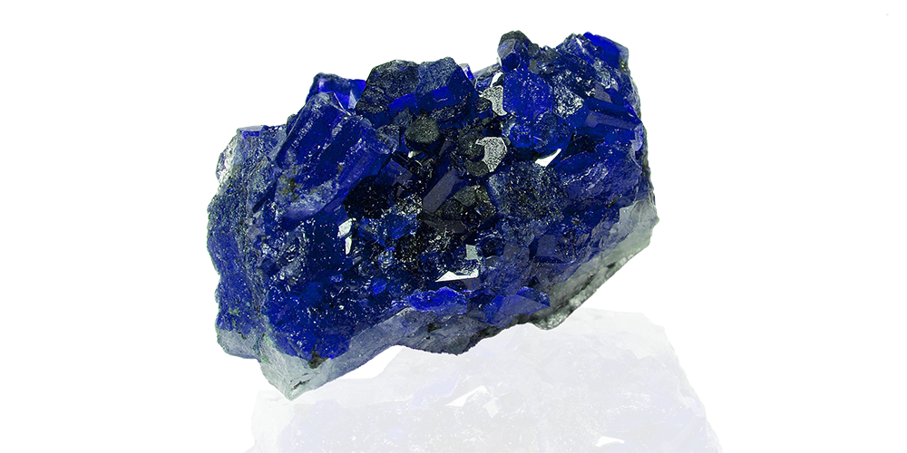 Isolated Uncut Sapphire Gemstone September Birthstone Featured Image