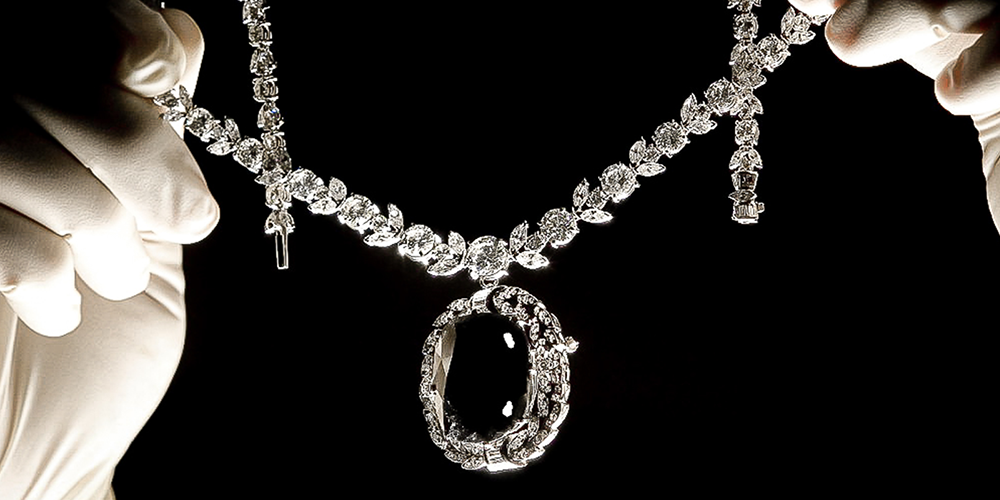 Black Orlov Diamond Necklace London Museum of Natural History NaturallyColored Feature Image