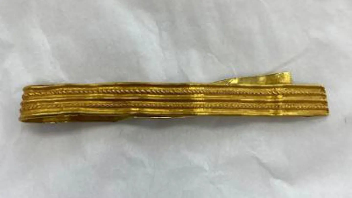 Image showcasing rare first-century Roam gold bracelet.